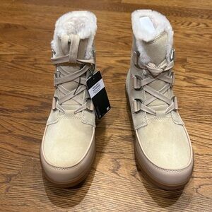 Sorel Tivoli IV WP, 8.5